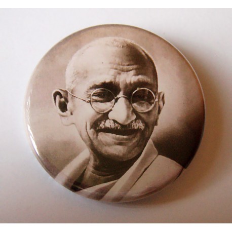 Chapa Gandhi (No violencia)