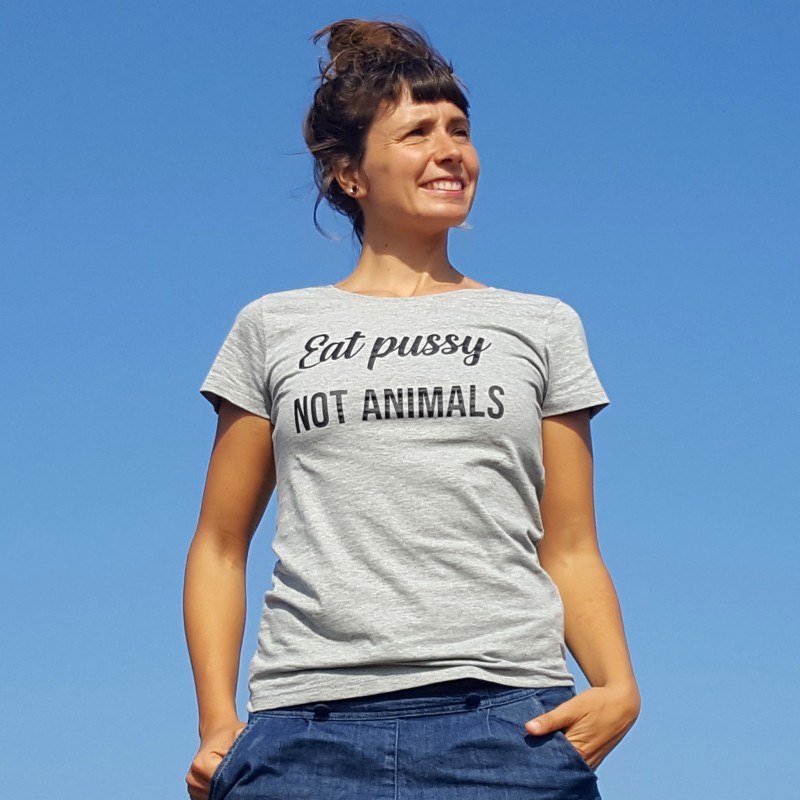 Camiseta eat pussy not animals